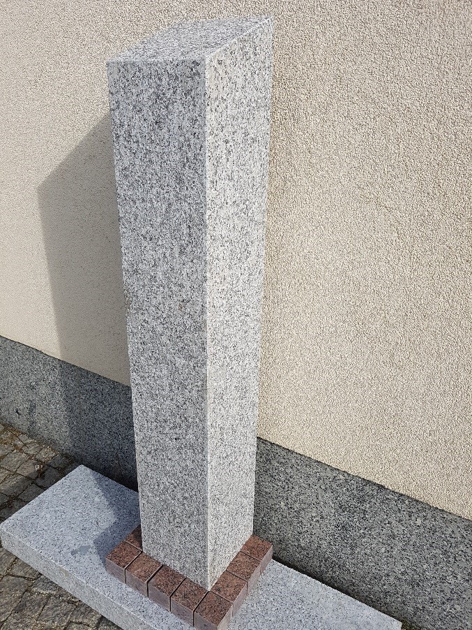 Granitsäulen, Granitpfosten, Zaunpfosten, Palisaden GranitMauersteine